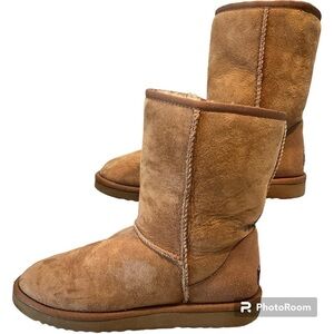 UGG WOMENS CLASSIC SHORT BOOTS SIZE W 8